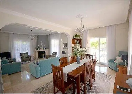 Becca Geo فيلة فتحية